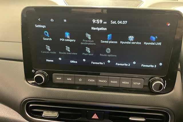 Hyundai KONA 1.6 GDi Hybrid Premium 5dr DCT White