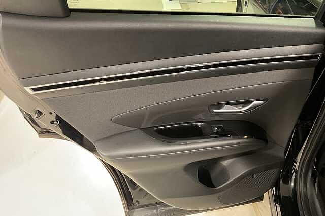 Hyundai TUCSON 1.6 TGDi Hybrid 230 Premium 5dr 2WD Auto Black