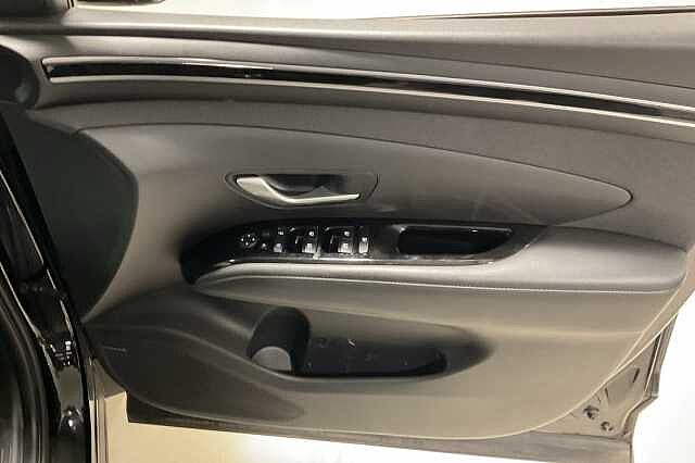 Hyundai TUCSON 1.6 TGDi Hybrid 230 Premium 5dr 2WD Auto Black