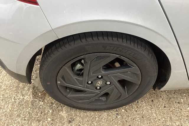 Hyundai i20 1.0T GDi 90 Black Line 5dr