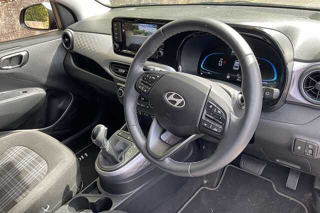 Hyundai i10 1.0 [63] Premium 5dr Auto [Nav]