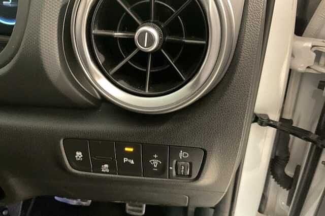 Hyundai KONA 150kW Premium 64kWh 5dr Auto White