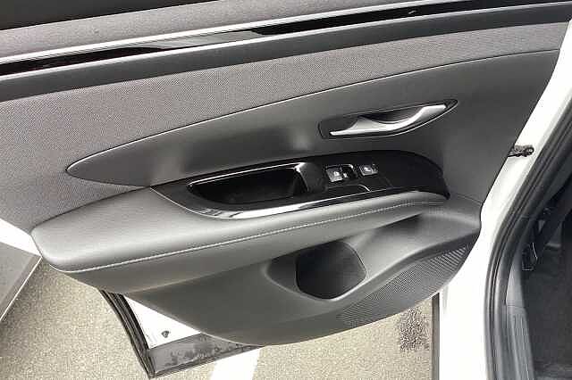Hyundai TUCSON 1.6 TGDi Hybrid 230 Ultimate 5dr 2WD Auto White
