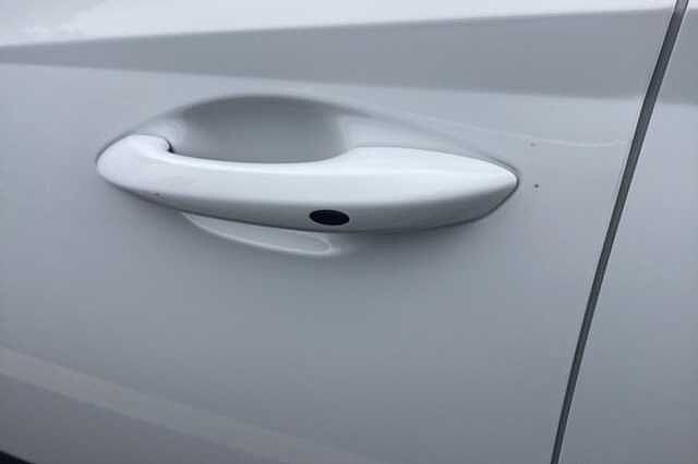 Hyundai TUCSON 1.6 TGDi Hybrid 230 Ultimate 5dr 2WD Auto White