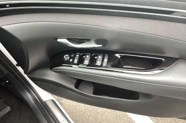 Hyundai TUCSON 1.6 TGDi Hybrid 230 Ultimate 5dr 2WD Auto White