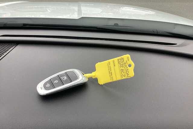 Hyundai TUCSON 1.6 TGDi Hybrid 230 Ultimate 5dr 2WD Auto White