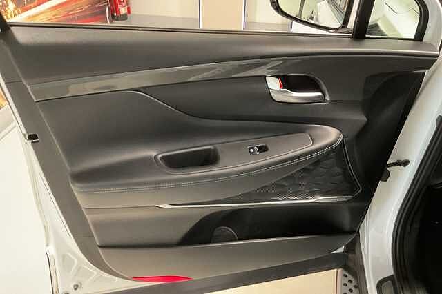 Hyundai SANTA FE 1.6 TGDi Plug-in Hybrid Ultimate 5dr 4WD Auto