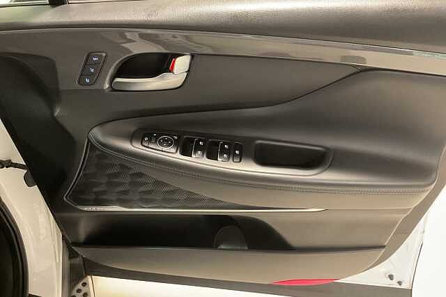 Hyundai SANTA FE 1.6 TGDi Plug-in Hybrid Ultimate 5dr 4WD Auto