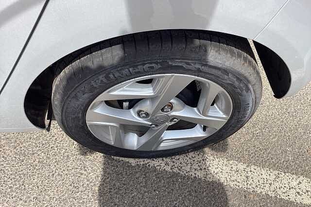 Hyundai I10 1.2 MPi SE Connect 5dr Silver