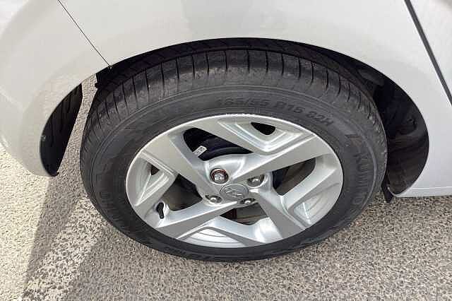 Hyundai I10 1.2 MPi SE Connect 5dr Silver