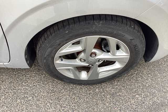 Hyundai I10 1.2 MPi SE Connect 5dr Silver