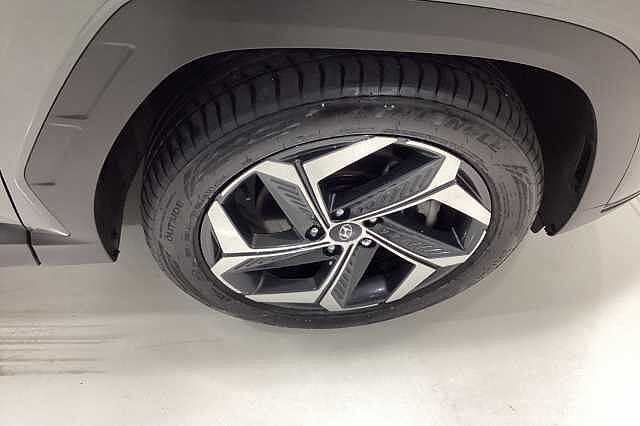 Hyundai TUCSON 1.6 TGDi Plug-in Hybrid Premium 5dr 4WD Auto