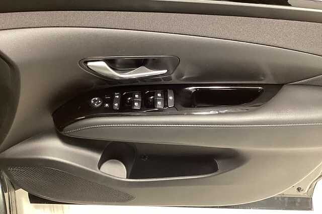 Hyundai TUCSON 1.6 TGDi Plug-in Hybrid Premium 5dr 4WD Auto