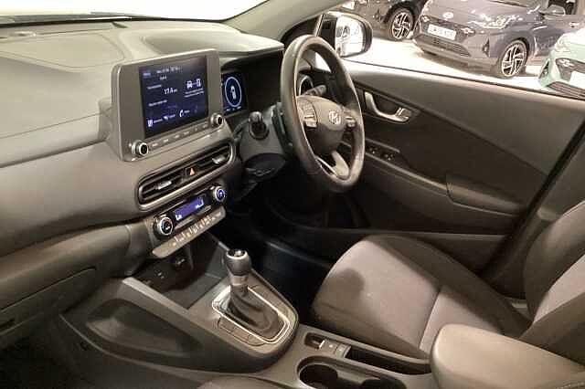 Hyundai KONA 1.6 GDi Hybrid SE Connect 5dr DCT Black