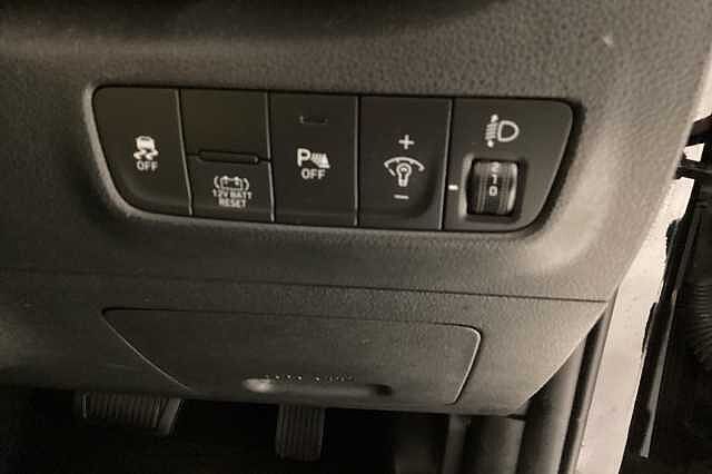 Hyundai KONA 1.6 GDi Hybrid SE Connect 5dr DCT Black