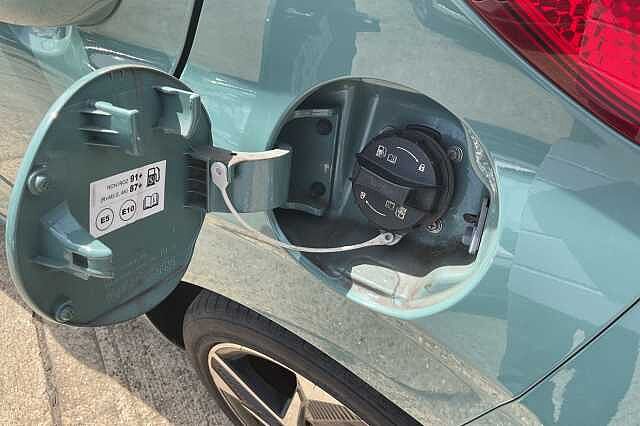 Hyundai I10 1.2 MPi Premium 5dr Auto Green