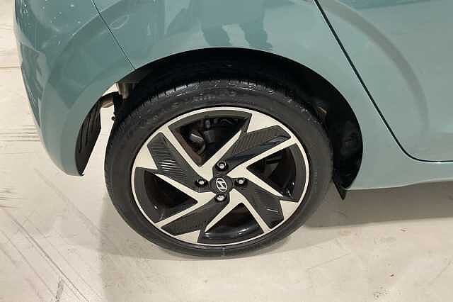 Hyundai i10 1.2 [79] Premium 5dr Auto [Nav]