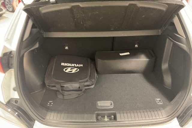 Hyundai KONA 150kW Premium 64kWh 5dr Auto