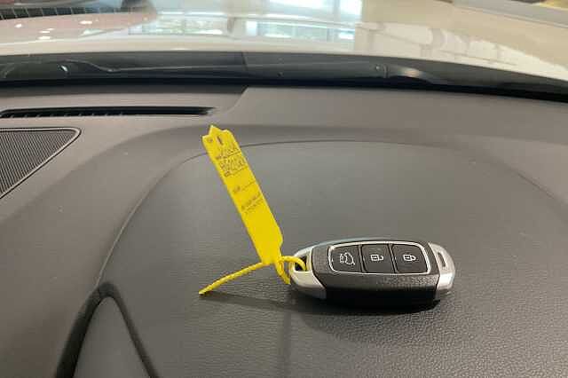 Hyundai KONA 1.6 GDi Hybrid Premium 5dr DCT