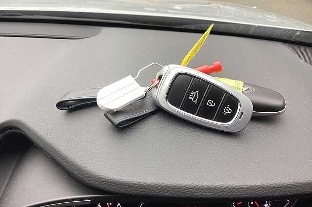 Hyundai SANTA FE 1.6 TGDi Hybrid Premium 5dr Auto Silver