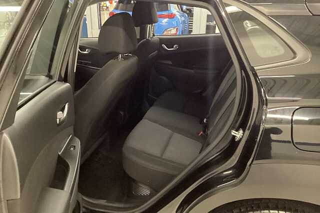 Hyundai KONA 1.6 GDi Hybrid SE Connect 5dr DCT Black