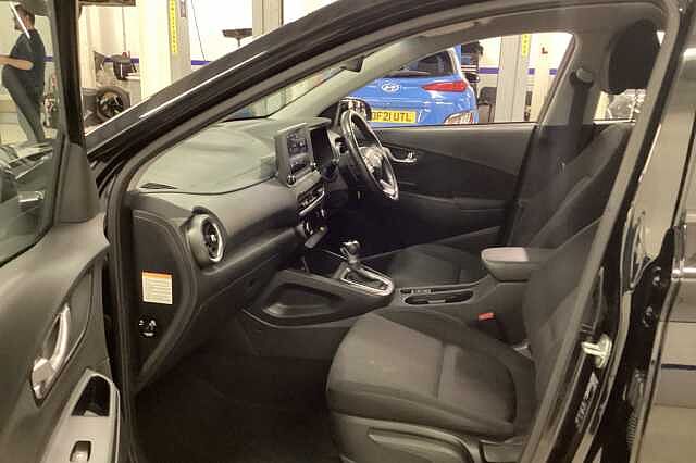 Hyundai KONA 1.6 GDi Hybrid SE Connect 5dr DCT Black