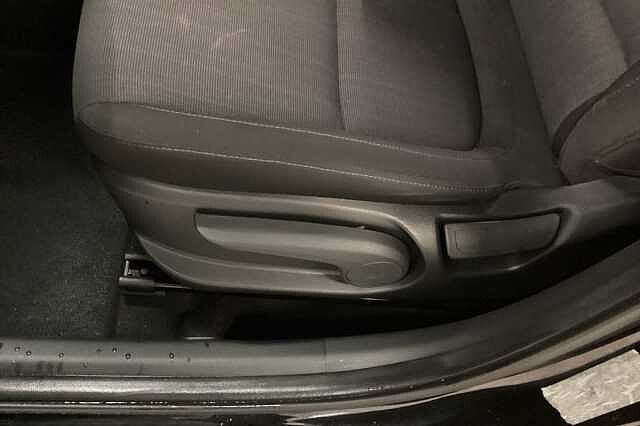 Hyundai KONA 1.6 GDi Hybrid SE Connect 5dr DCT Black