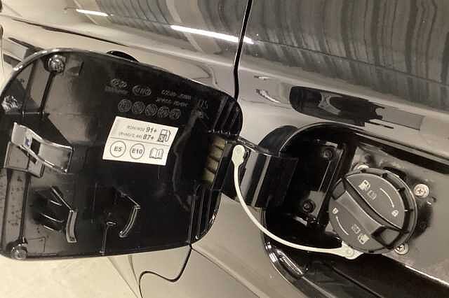 Hyundai KONA 1.6 GDi Hybrid SE Connect 5dr DCT Black