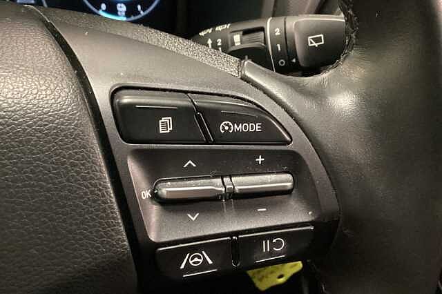 Hyundai KONA 1.6 GDi Hybrid SE Connect 5dr DCT Black