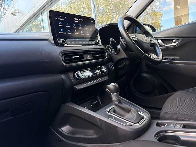 Hyundai KONA 1.6 GDi Hybrid Premium 5dr DCT Dive blue