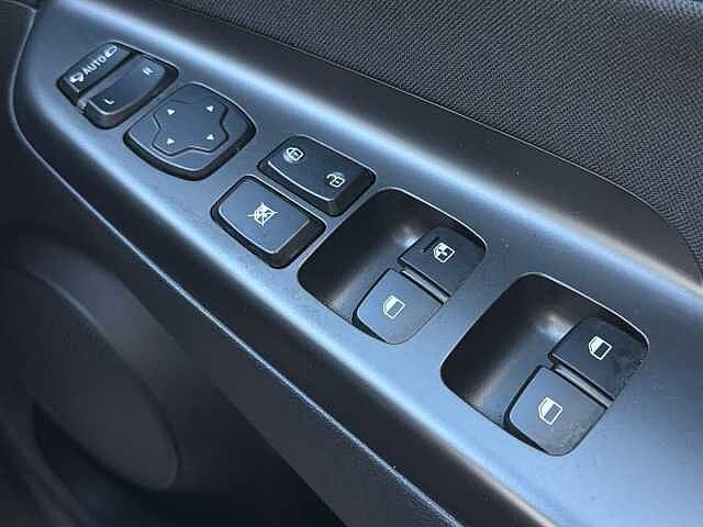 Hyundai KONA 1.6 GDi Hybrid Premium 5dr DCT Dive blue