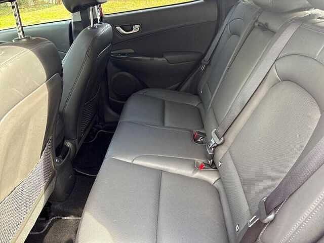 Hyundai KONA 1.6 h-GDi Ultimate SUV 5dr Petrol Hybrid DCT Euro 6 (s/s) (141 ps) Pulse Red