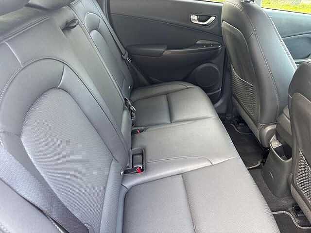 Hyundai KONA 1.6 h-GDi Ultimate SUV 5dr Petrol Hybrid DCT Euro 6 (s/s) (141 ps) Pulse Red