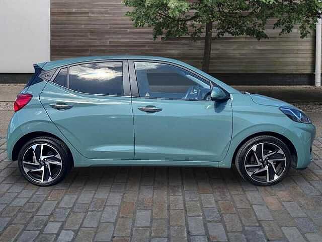 Hyundai I10 1.0 Premium Hatchback 5dr Petrol Auto Euro 6 (s/s) (63 ps) Mirage Green
