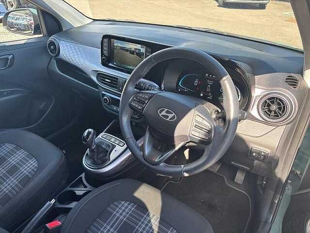 Hyundai I10 1.0 Premium Hatchback 5dr Petrol Auto Euro 6 (s/s) (63 ps) Mirage Green