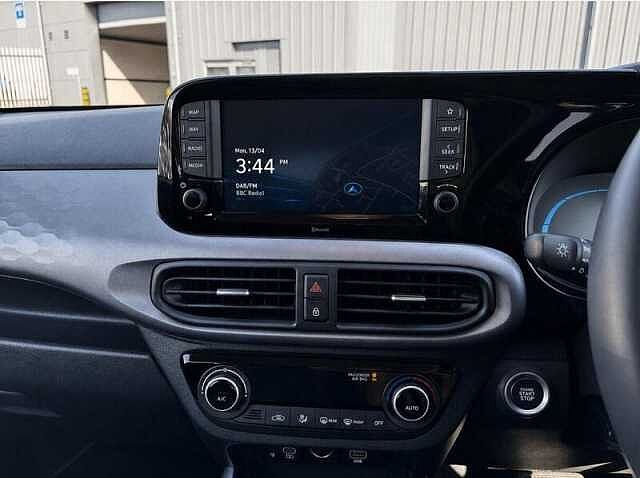 Hyundai i10 1.0 Premium Hatchback 5dr Petrol Auto Euro 6 (s/s) (63 ps)