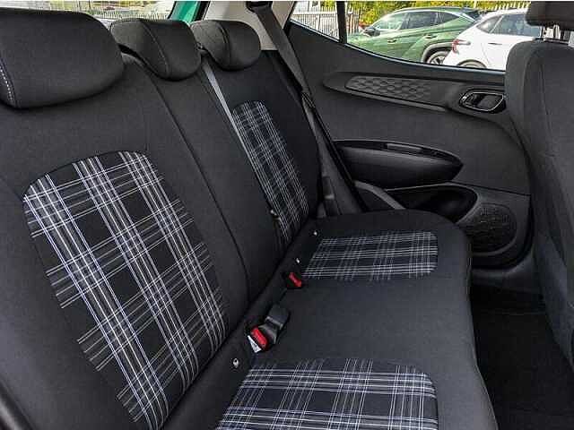 Hyundai i10 1.0 Premium Hatchback 5dr Petrol Auto Euro 6 (s/s) (63 ps)