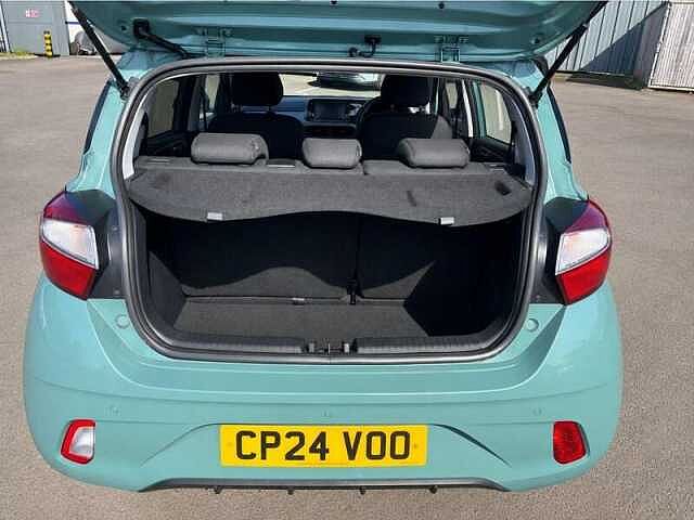 Hyundai i10 1.0 Premium Hatchback 5dr Petrol Auto Euro 6 (s/s) (63 ps)