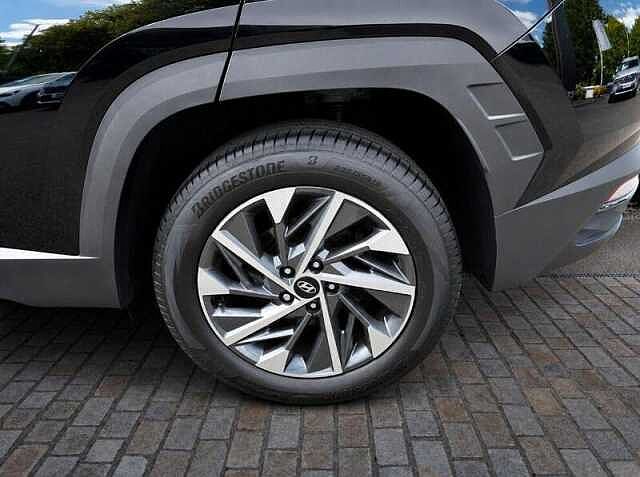 Hyundai TUCSON 1.6 T-GDi Premium SUV 5dr Petrol Manual Euro 6 (s/s) (150 ps) Phantom Black