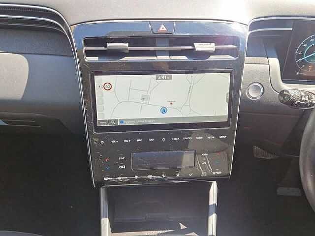 Hyundai TUCSON 1.6 h T-GDi Premium SUV 5dr Petrol Hybrid Auto Euro 6 (s/s) (230 ps) Phantom Black