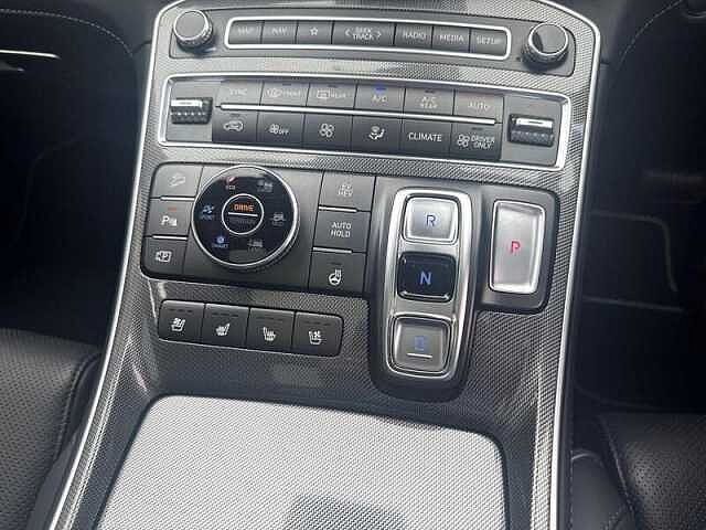 Hyundai SANTA FE 1.6 T-GDi 13.8kWh Ultimate SUV 5dr Petrol Plug-in Hybrid Auto 4WD Euro 6 (s/s) ( Magnetic Force