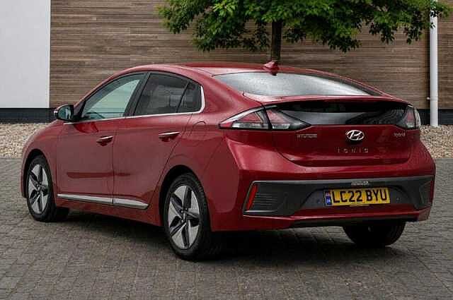 Hyundai IONIQ 1.6 h-GDi Premium SE Hatchback 5dr Petrol Hybrid DCT Euro 6 (s/s) (141 ps) Fiery Red