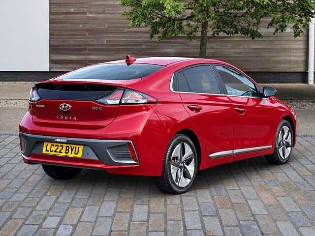 Hyundai IONIQ 1.6 h-GDi Premium SE Hatchback 5dr Petrol Hybrid DCT Euro 6 (s/s) (141 ps) Fiery Red