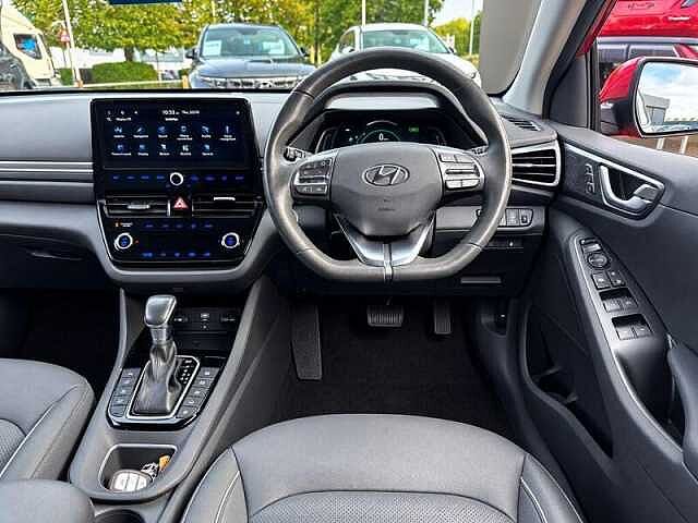 Hyundai IONIQ 1.6 h-GDi Premium SE Hatchback 5dr Petrol Hybrid DCT Euro 6 (s/s) (141 ps) Fiery Red