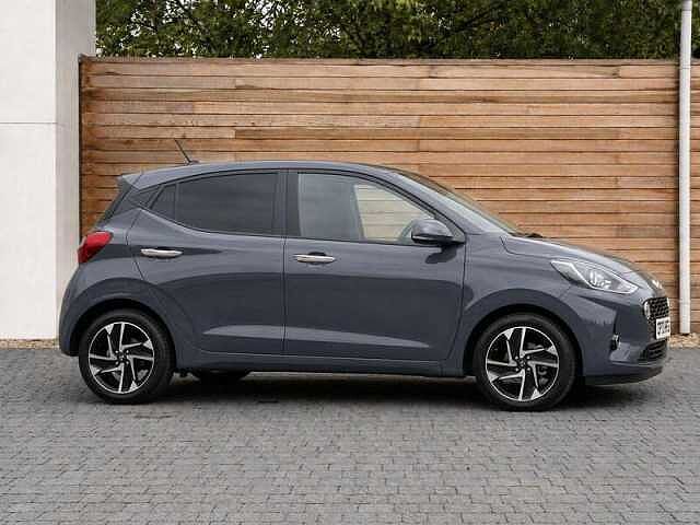 Hyundai i10 1.2 Premium Hatchback 5dr Petrol Manual Euro 6 (s/s) (84 ps)