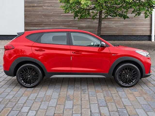 Hyundai TUCSON 1.6 GDi N Line SUV 5dr Petrol Manual Euro 6 (s/s) (132 ps) Engine Red
