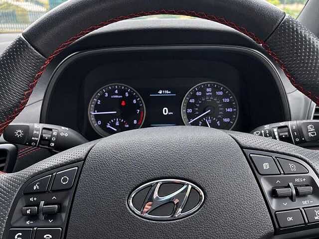 Hyundai TUCSON 1.6 GDi N Line SUV 5dr Petrol Manual Euro 6 (s/s) (132 ps) Engine Red