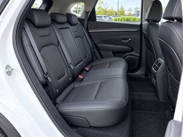 Hyundai TUCSON 1.6 T-GDi Ultimate SUV 5dr Petrol Hybrid Auto Euro 6 (s/s) (215 ps) Serenity White