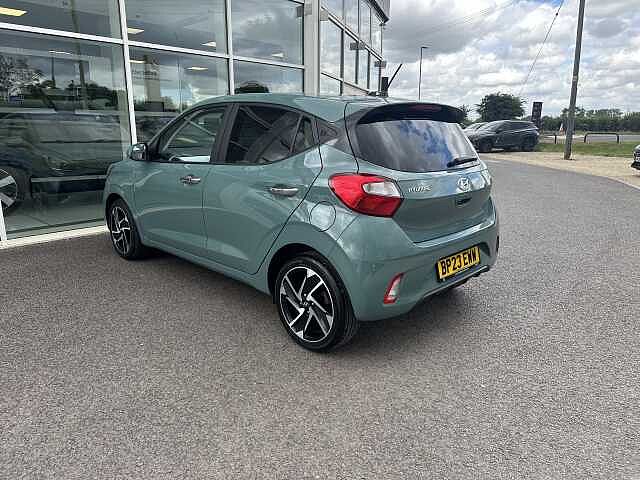 Hyundai i10 1.0 MPi Premium 5dr