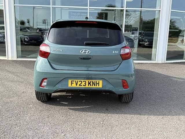 Hyundai i10 1.0 MPi Premium 5dr